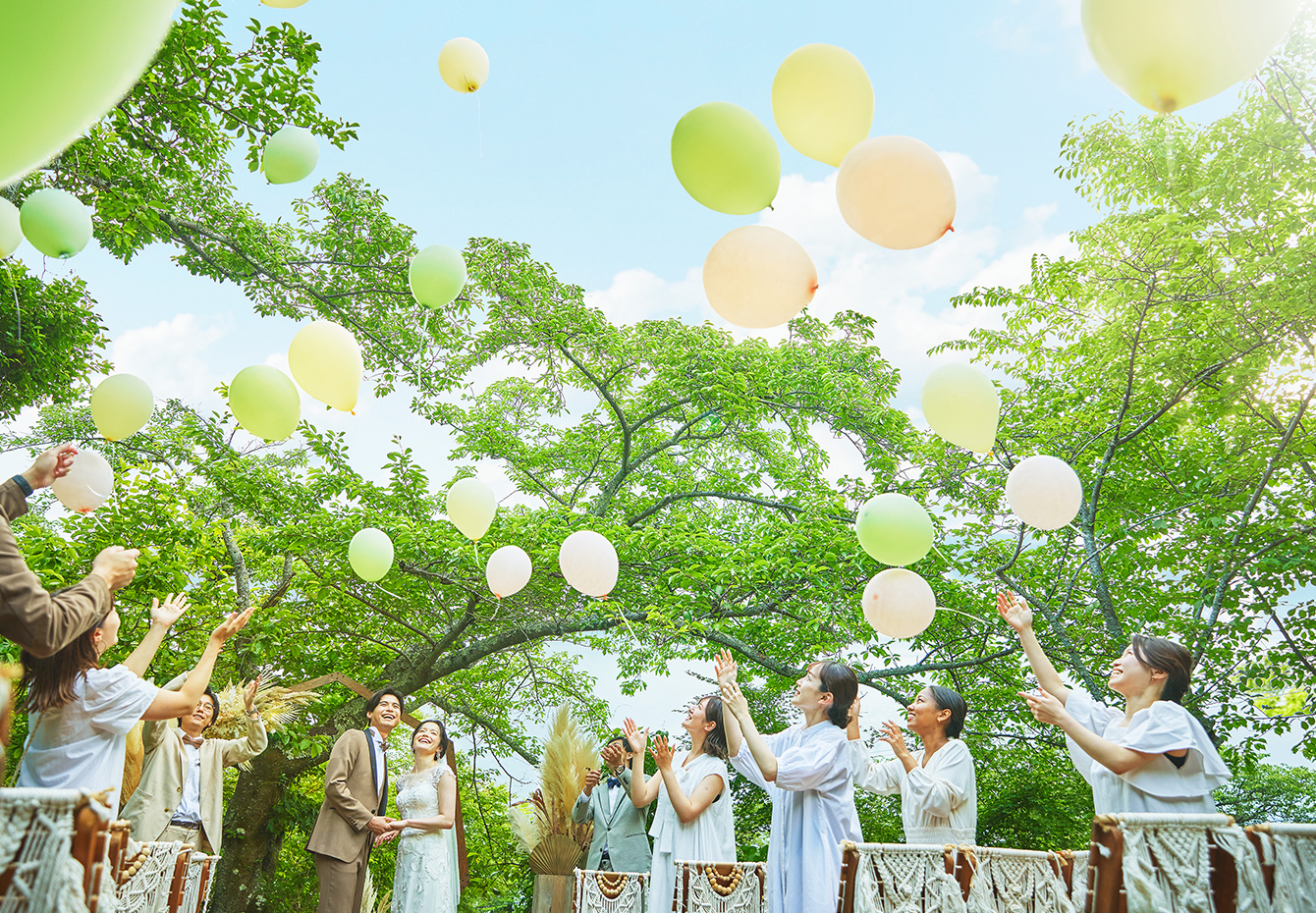 フレアージュダリアンス　BALLOOn RELEASE写真